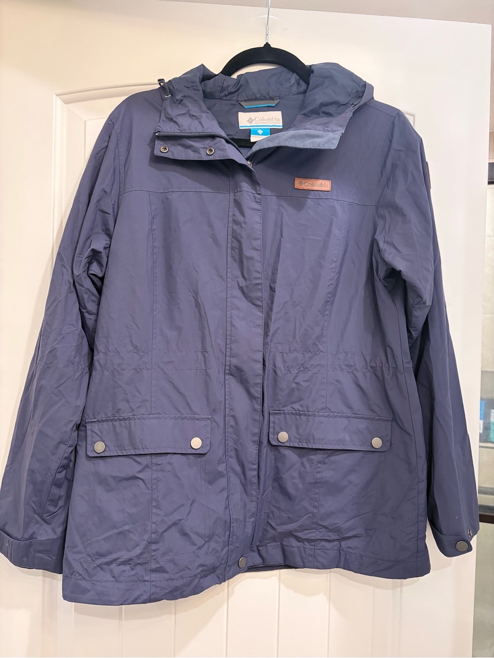 Columbia Women's Dark Blue Resistant Hooded WindbreakerCoat